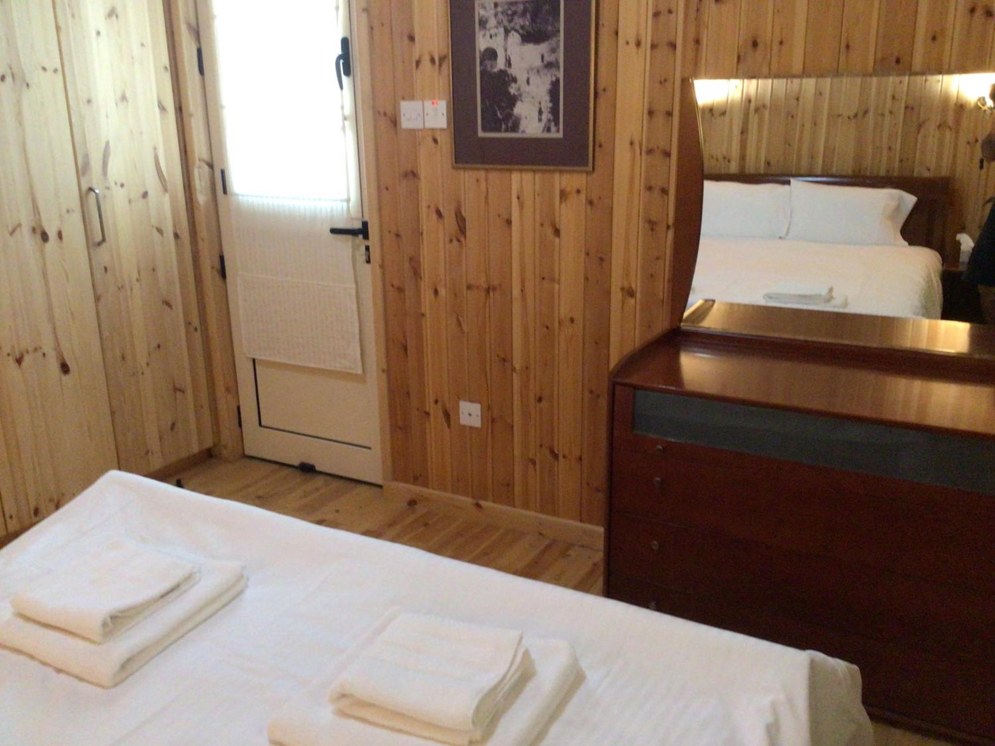 Pervolaris Cottages 2 Goudhi ภายนอก รูปภาพ